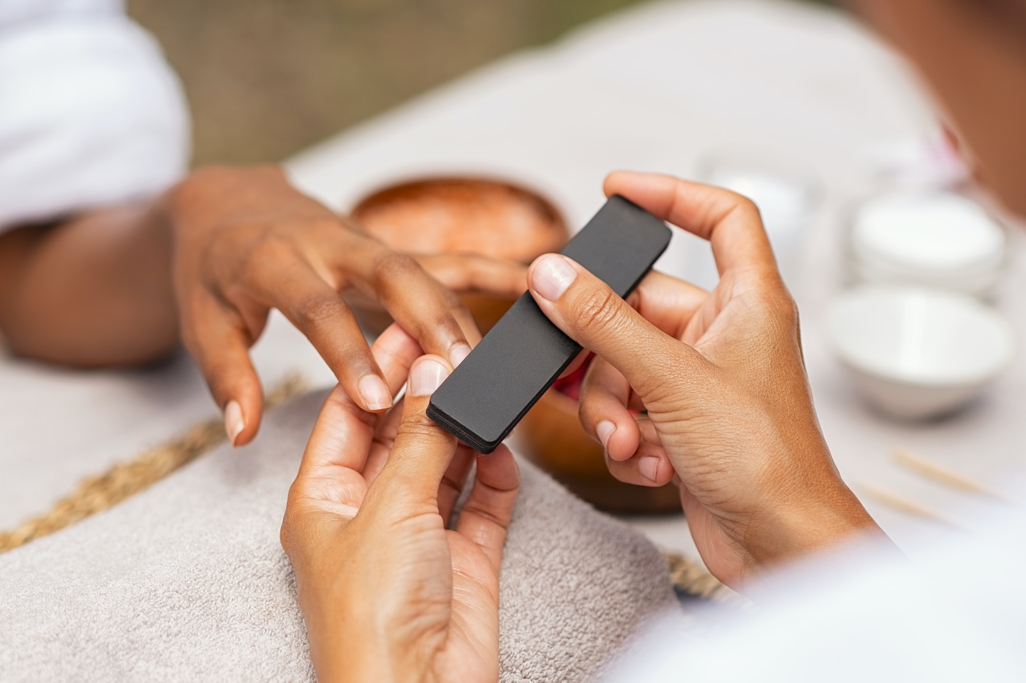 estheticienne roanne propose des soins esthetiques professionnels sur mesure